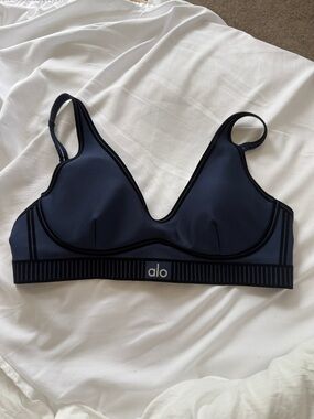Alo Yoga Airlift Line Up Bra Navy